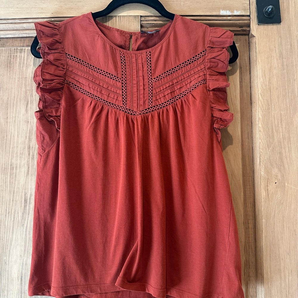 Women's Ruffled Sleeveless Top - Rust